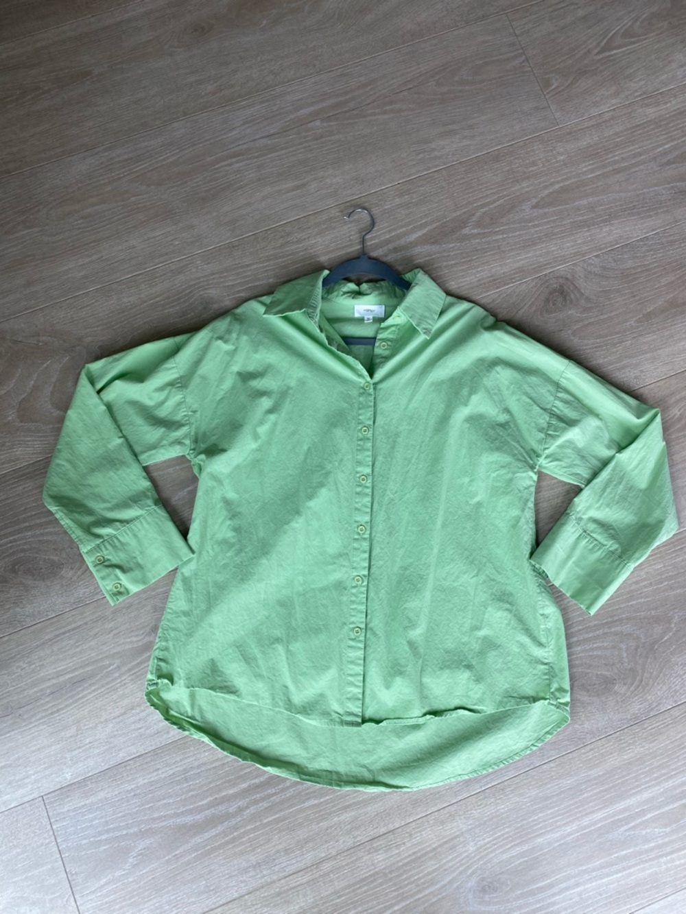 100% Cotton Button Down Shirt Green Medium Lightweight Relaxed Fit